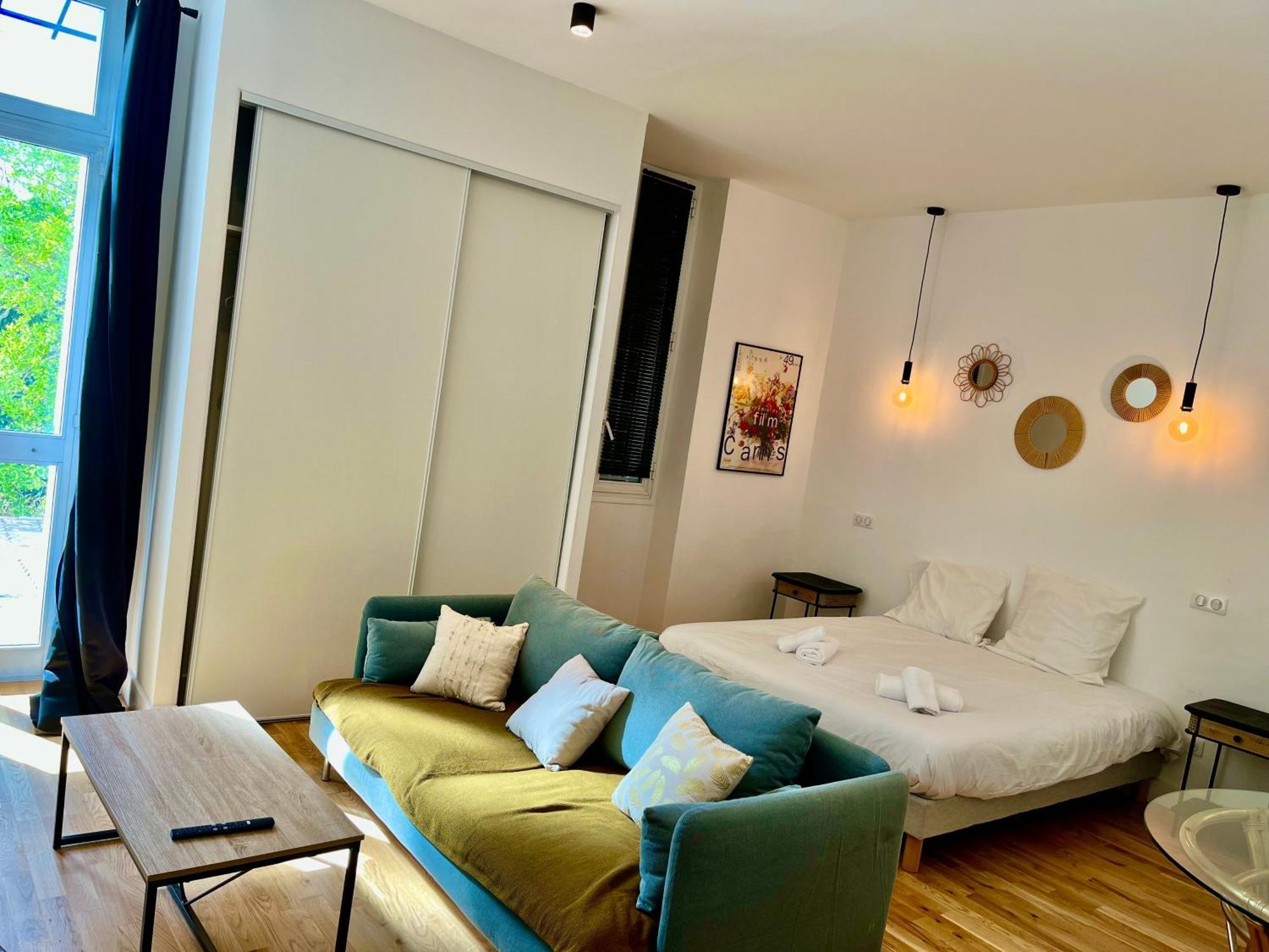 Villa Les Roches Mandelieu 外观 照片