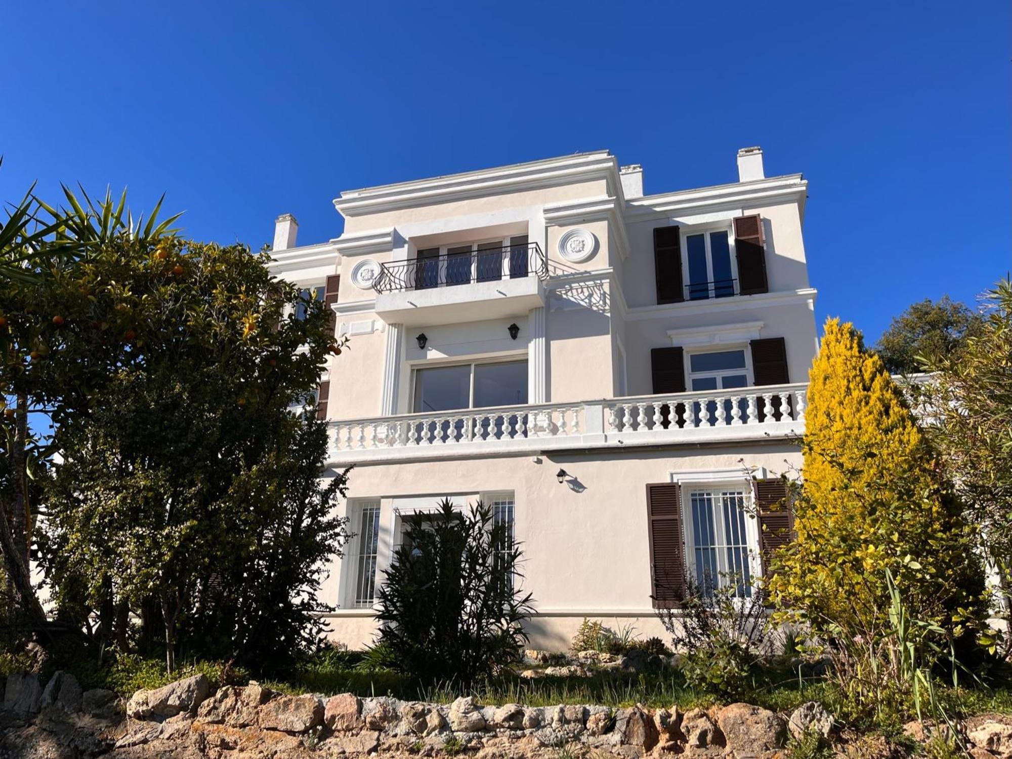Villa Les Roches Mandelieu 外观 照片